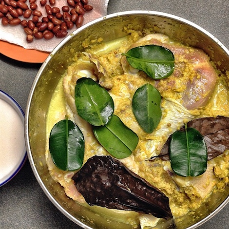 Indonesian_curry_in_the_making_at_home